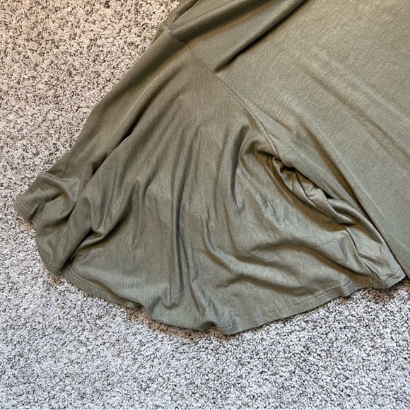 Sale 5 for $20. NWT Sage Green T-shirt with flare sleeves - Picture 3 of 8